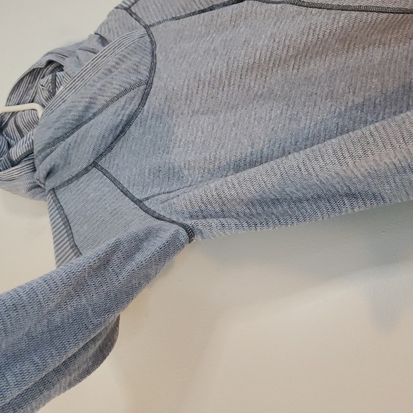 Lululemon Womens Think Fast Hoodie Size 6 Heathered Slate/Tonka Stripe Reflectiv - Picture 4 of 13